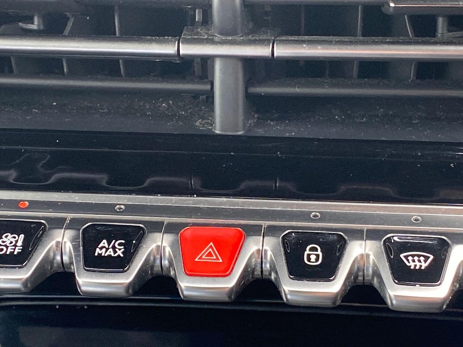 Used Peugeot 2008 2023 for sale - 78195317: Photo 24