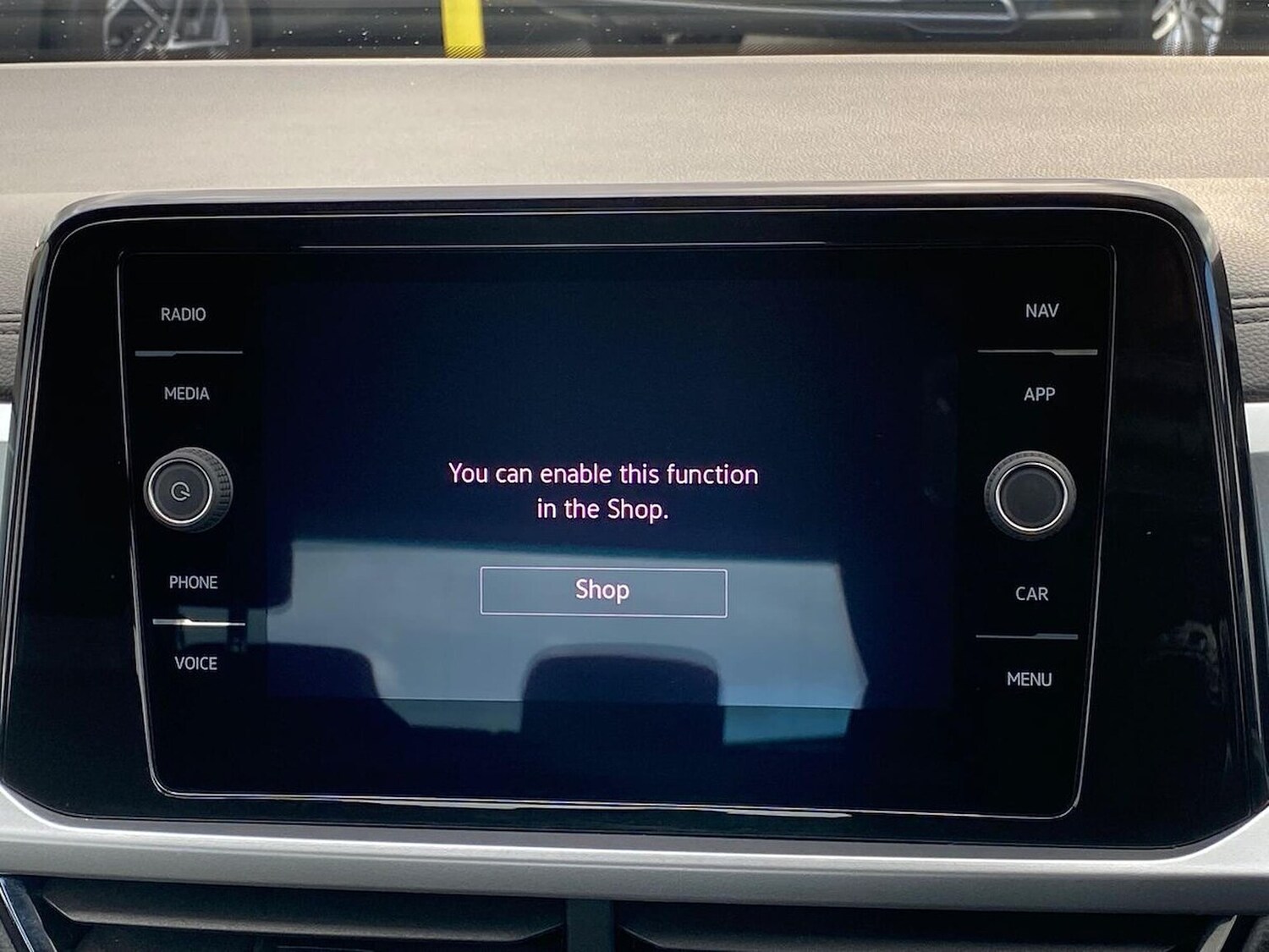 Used Volkswagen T-Roc 2022 for sale - 76320705: Photo 11