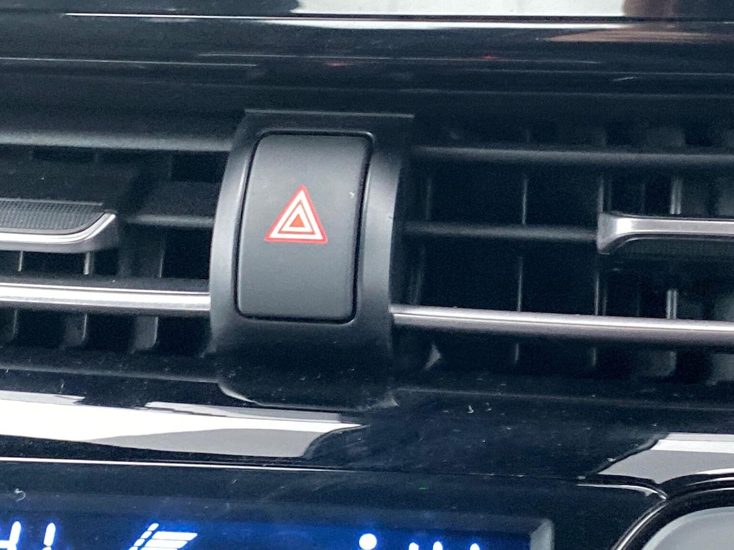 Used Toyota C-HR 2023 for sale - 78106361: Photo 23