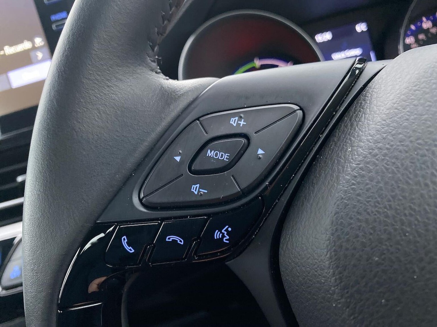 Used Toyota C-HR 2023 for sale - 78106361: Photo 26