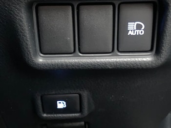 Used Toyota C-HR 2023 for sale - 78106361: Photo