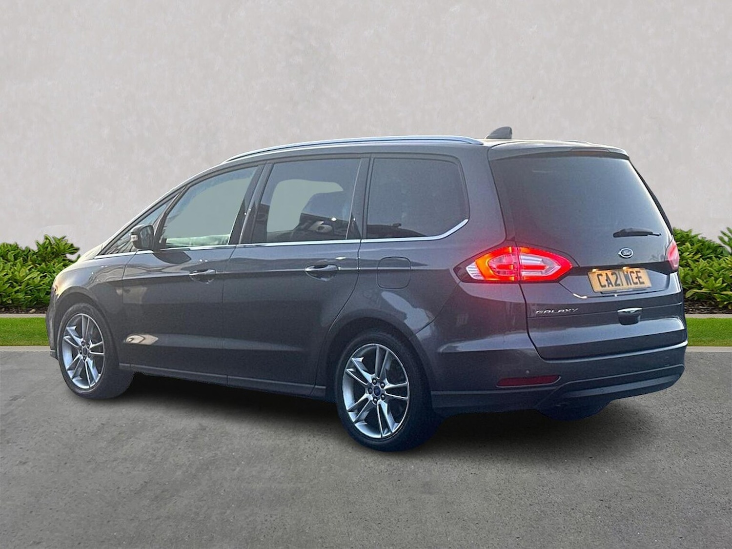 Used Ford Galaxy 2021 for sale - 77073170: Photo 2