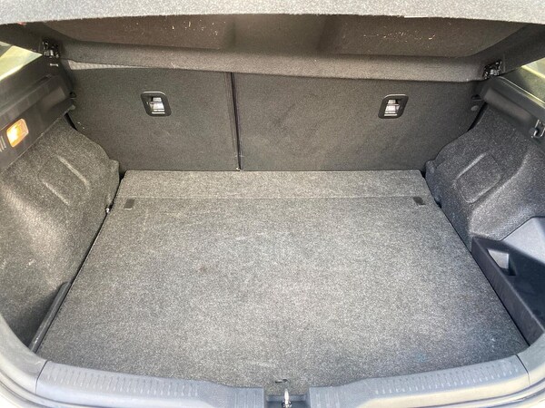 Used Toyota Auris 2017 for sale - 76324637: Photo 17