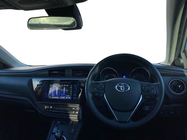 Used Toyota Auris 2017 for sale - 76324637: Photo 9