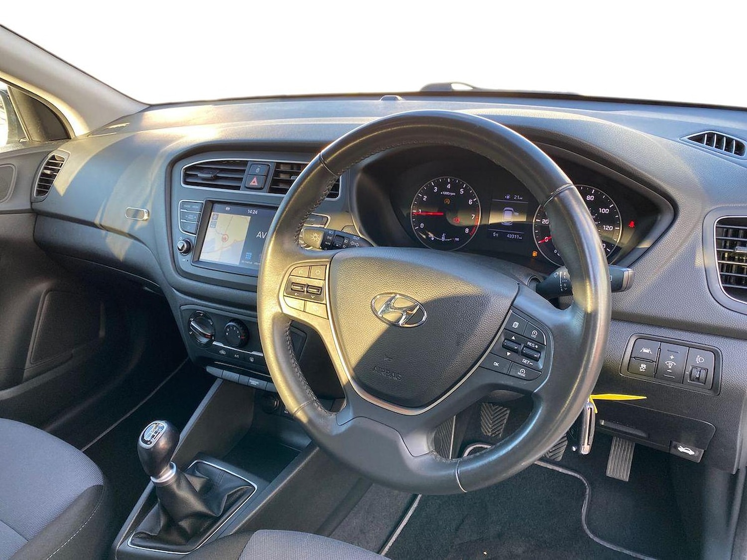 Used Hyundai i20 2019 for sale - 76699528: Photo 15