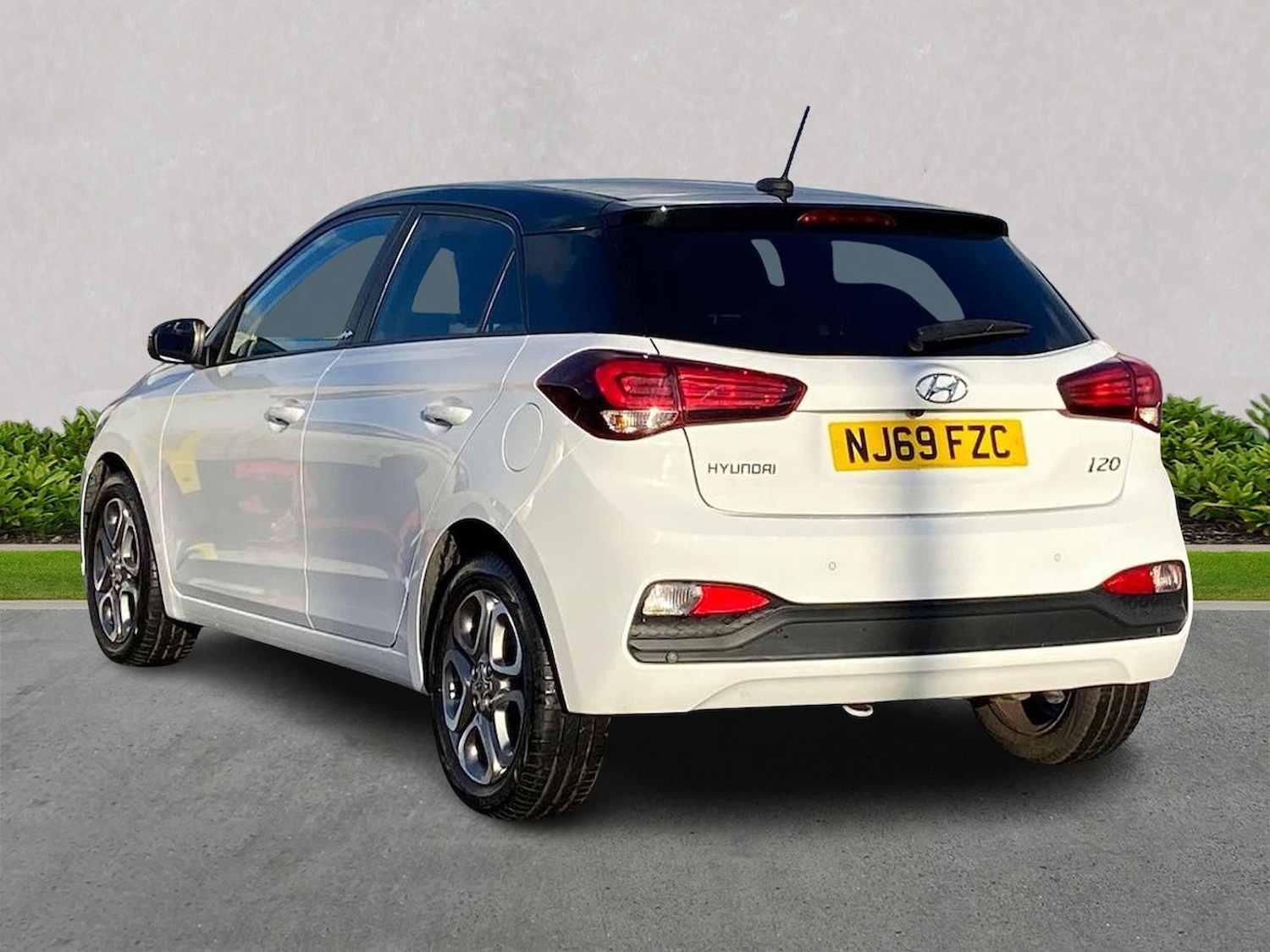 Used Hyundai i20 2019 for sale - 76699528: Photo 2