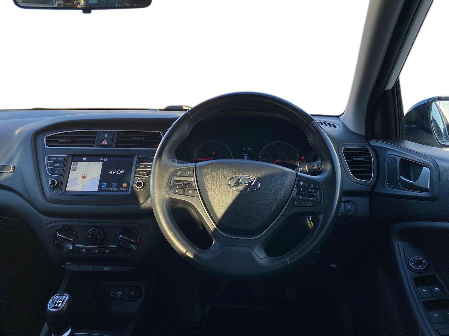 Used Hyundai i20 2019 for sale - 76699528: Photo 9