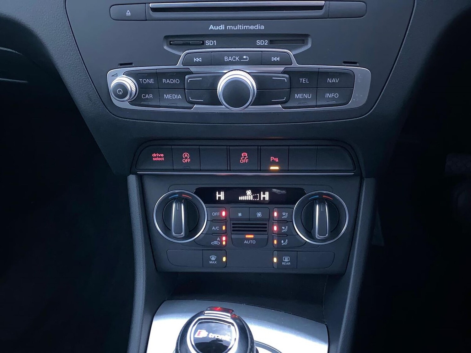 Used Audi Q3 2016 for sale - 76352500: Photo 12