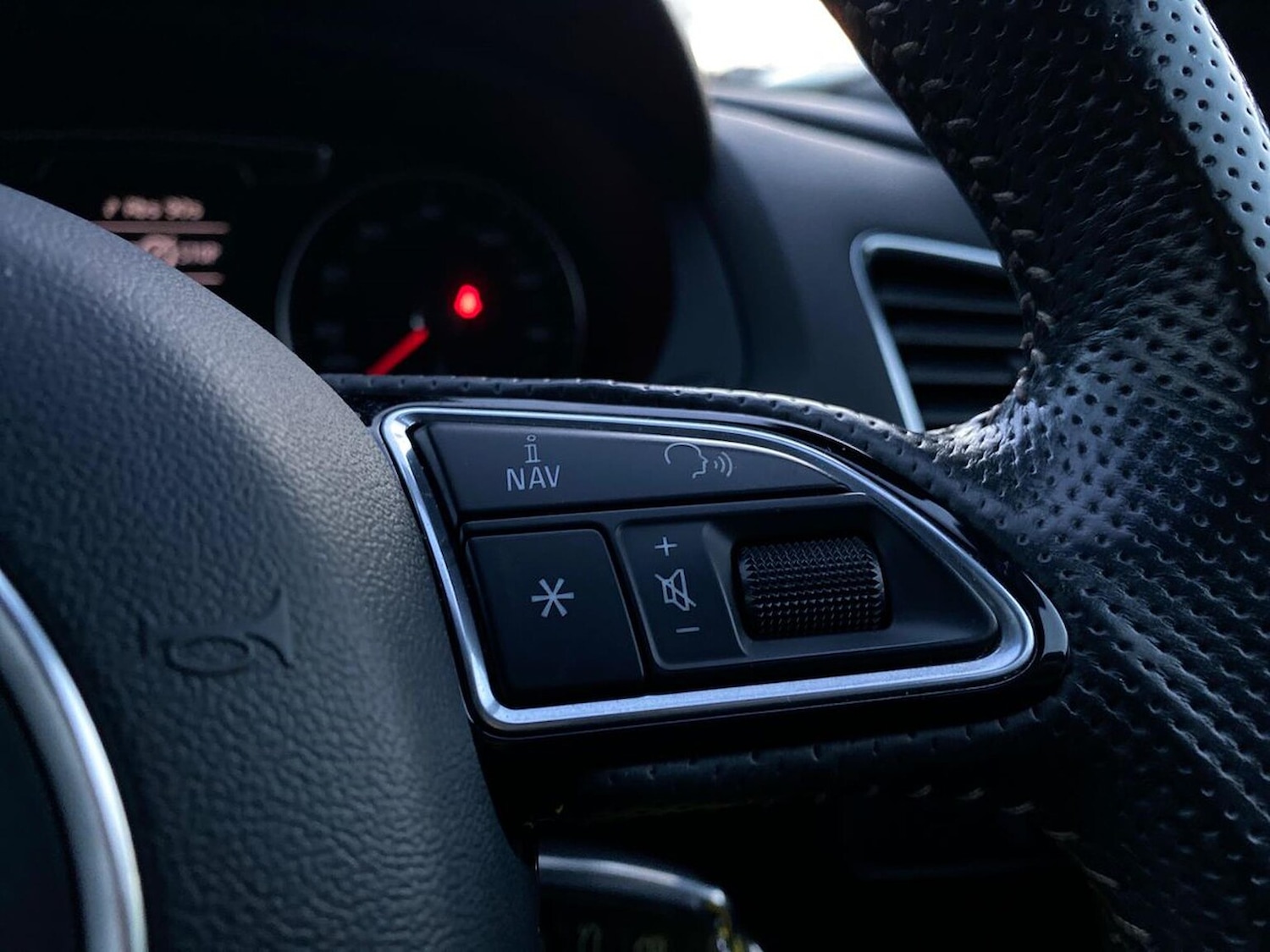 Used Audi Q3 2016 for sale - 76352500: Photo 24