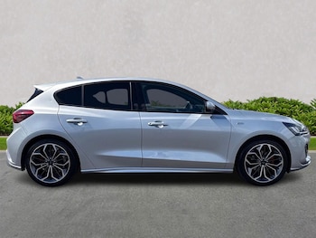 Used Ford Focus 2024 for sale - 79342476: Photo