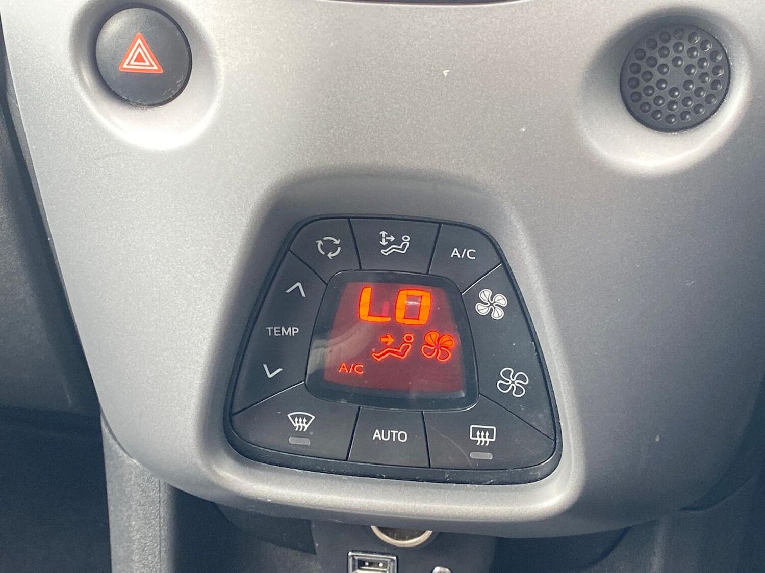 Used Toyota AYGO 2019 for sale - 76464691: Photo 12