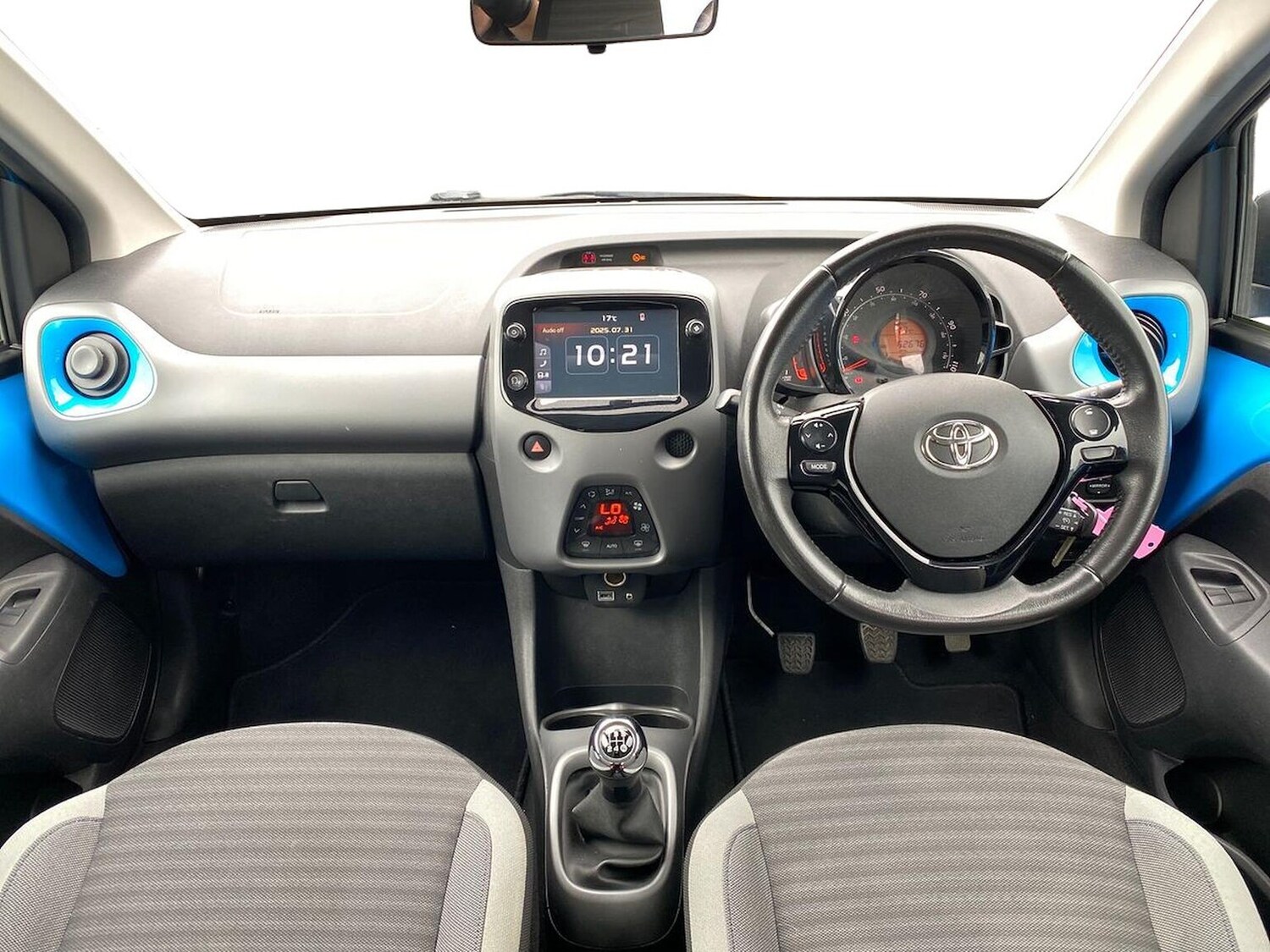 Used Toyota AYGO 2019 for sale - 76464691: Photo 8