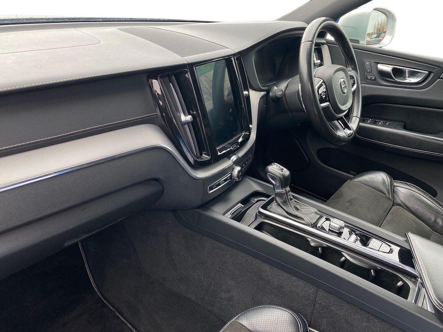 Used Volvo XC60 2018 for sale - 78194778: Photo 10