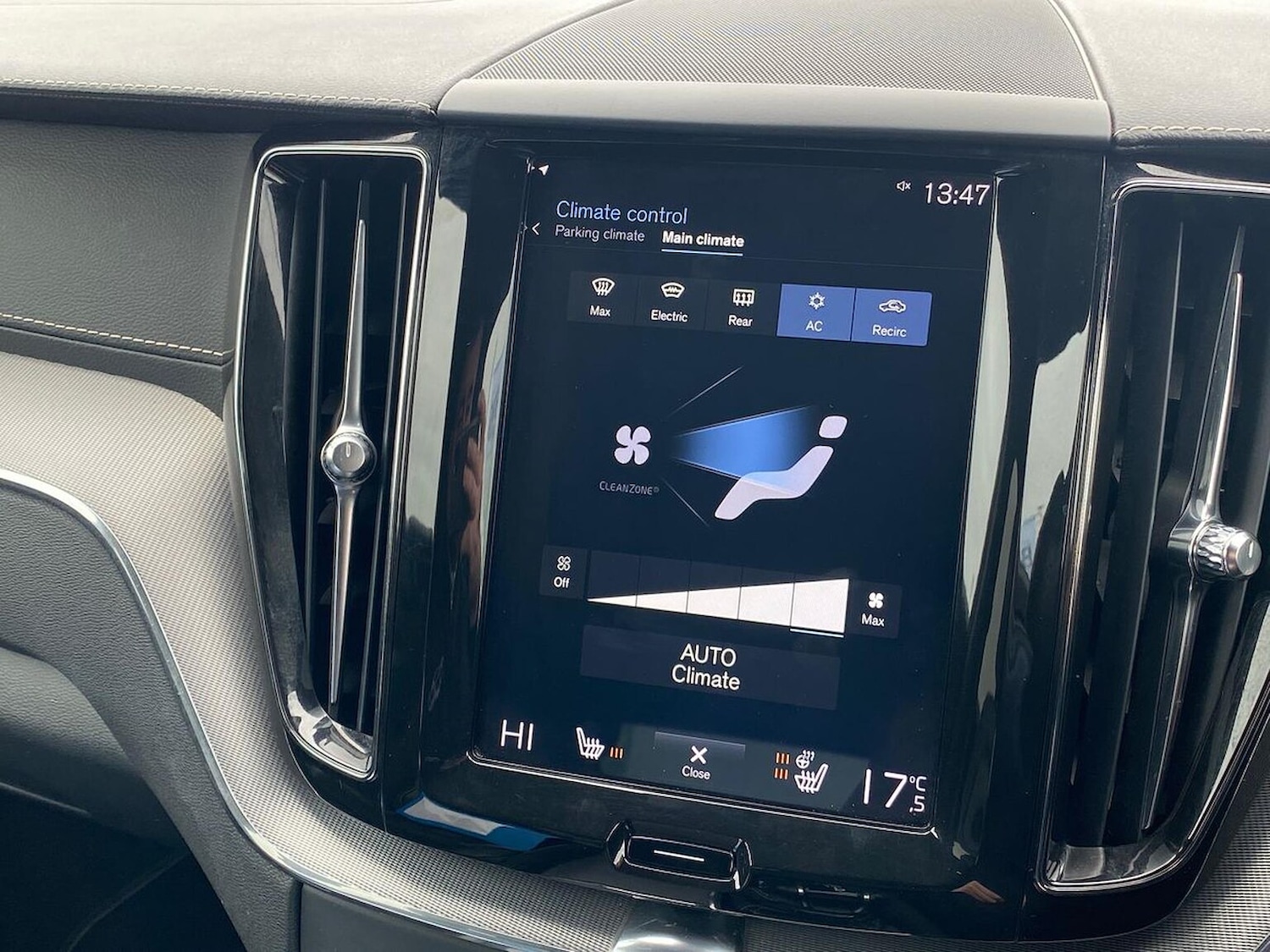 Used Volvo XC60 2018 for sale - 78194778: Photo 15