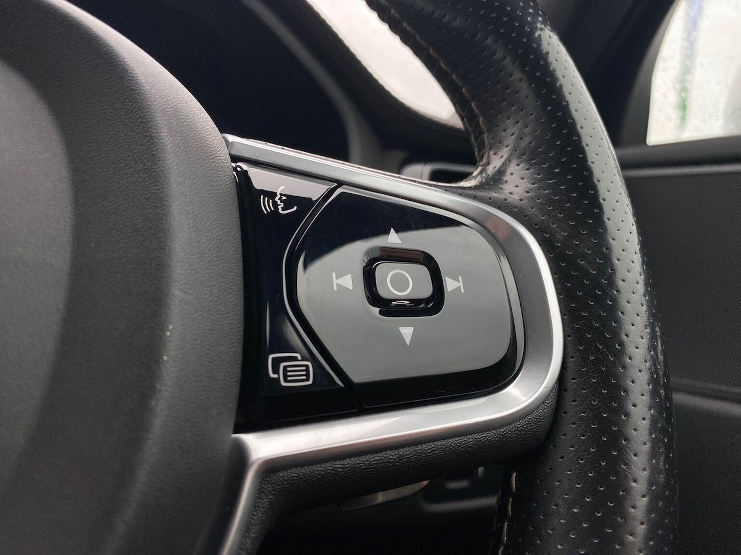 Used Volvo XC60 2018 for sale - 78194778: Photo 27