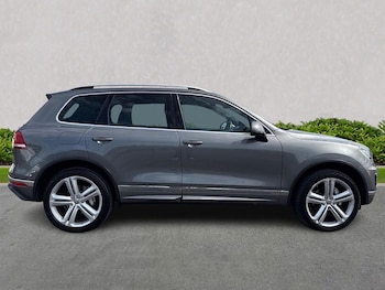 Used Volkswagen Touareg 2017 for sale - 79381878: Photo