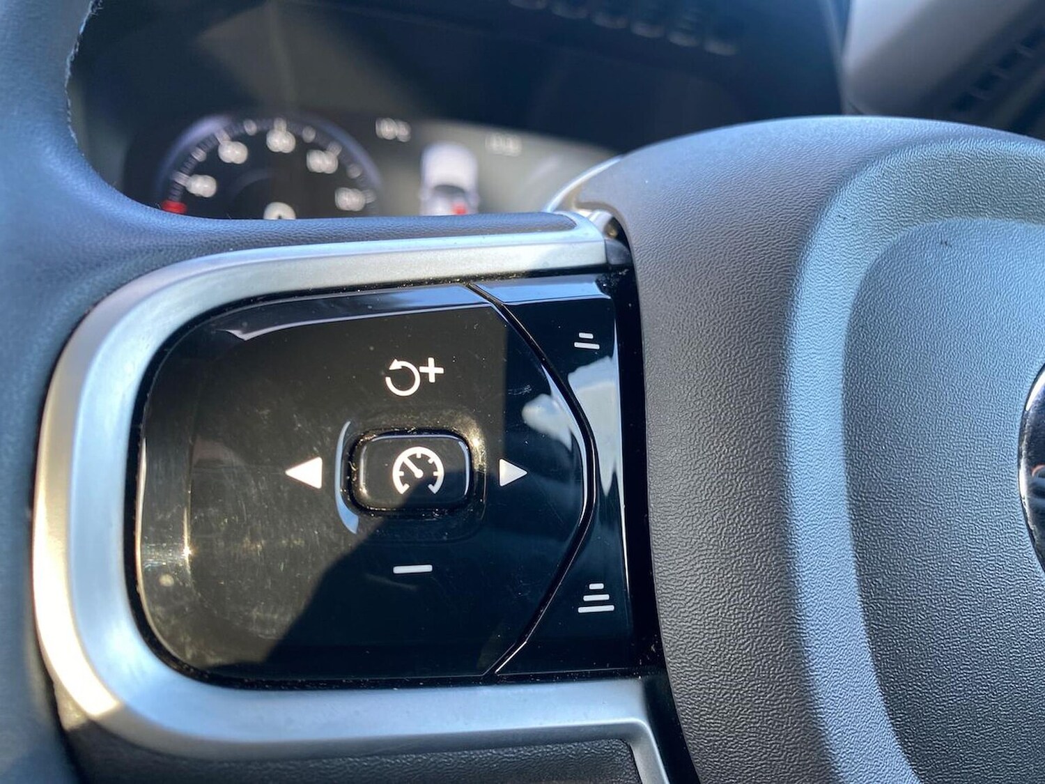 Used Volvo XC90 2022 for sale - 76288569: Photo 25