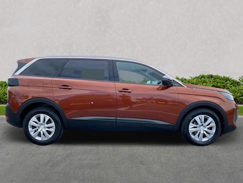 Used Peugeot 5008 2023 for sale - 75437357: Photo