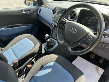 Used Hyundai i10 2015 for sale - 79531739: Photo