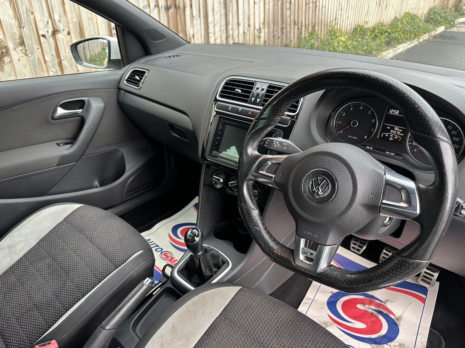 Used Volkswagen Polo 2014 for sale - 77459973: Photo 24