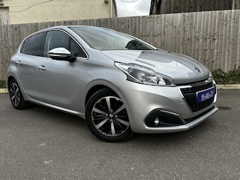 Used Peugeot 208 2018 for sale - 77715066: Photo