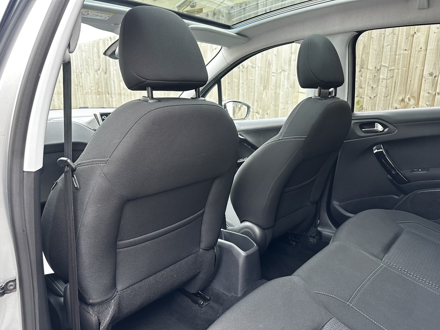 Used Peugeot 208 2018 for sale - 77715066: Photo 27