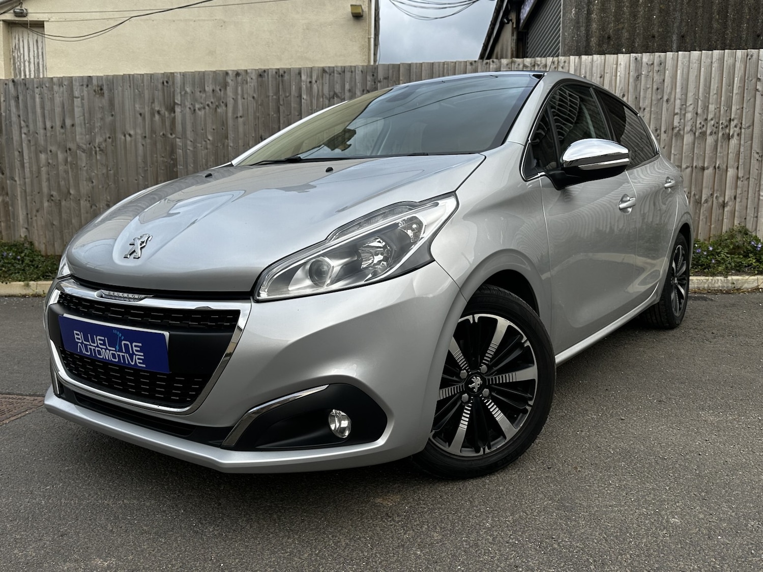 Used Peugeot 208 2018 for sale - 77715066: Photo 5