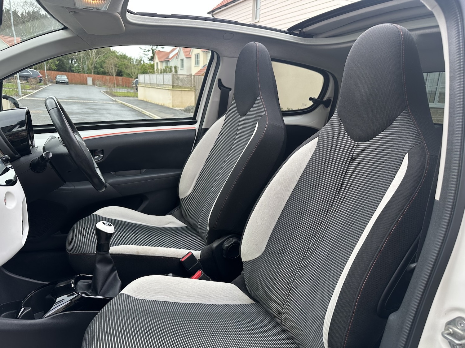 Used Peugeot 108 2015 for sale - 77981801: Photo 15