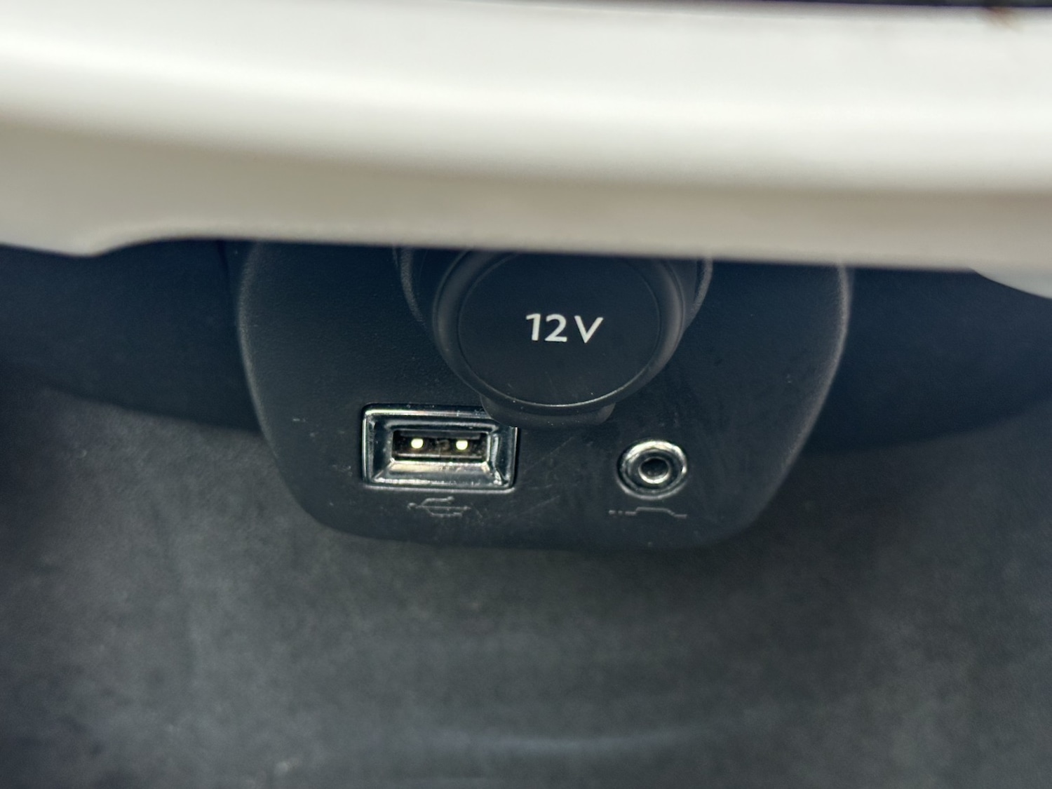 Used Peugeot 108 2015 for sale - 77981801: Photo 37