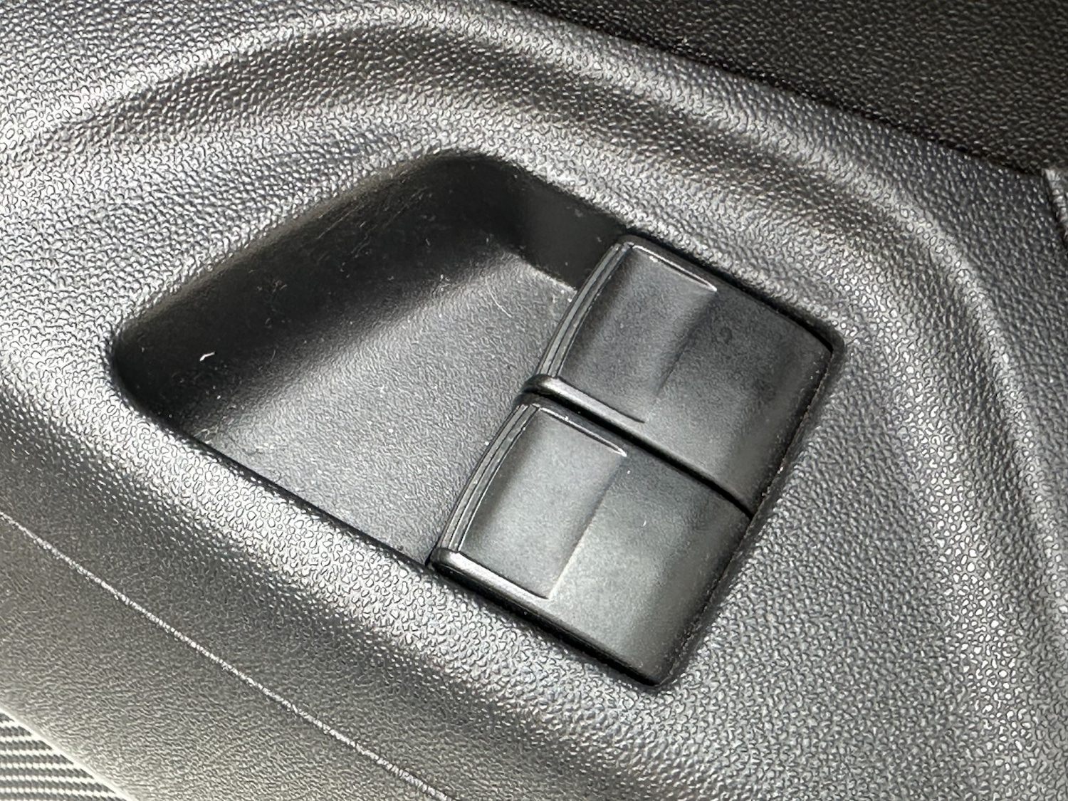 Used Peugeot 108 2015 for sale - 77981801: Photo 39