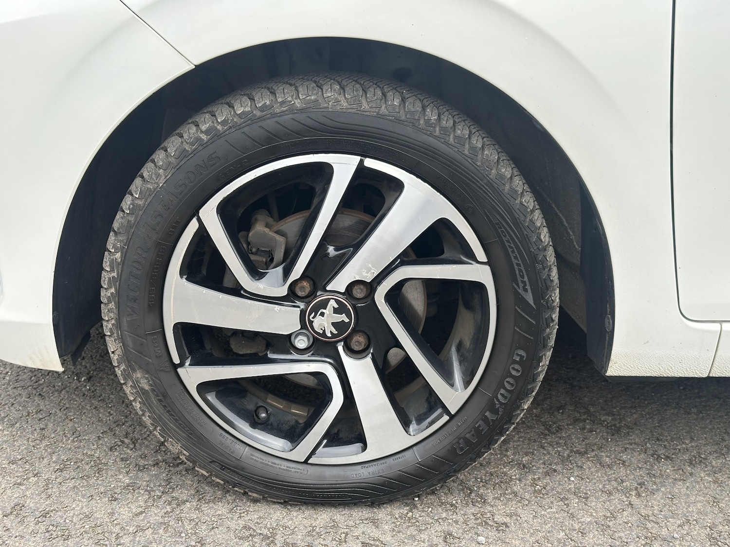 Used Peugeot 108 2015 for sale - 77981801: Photo 49