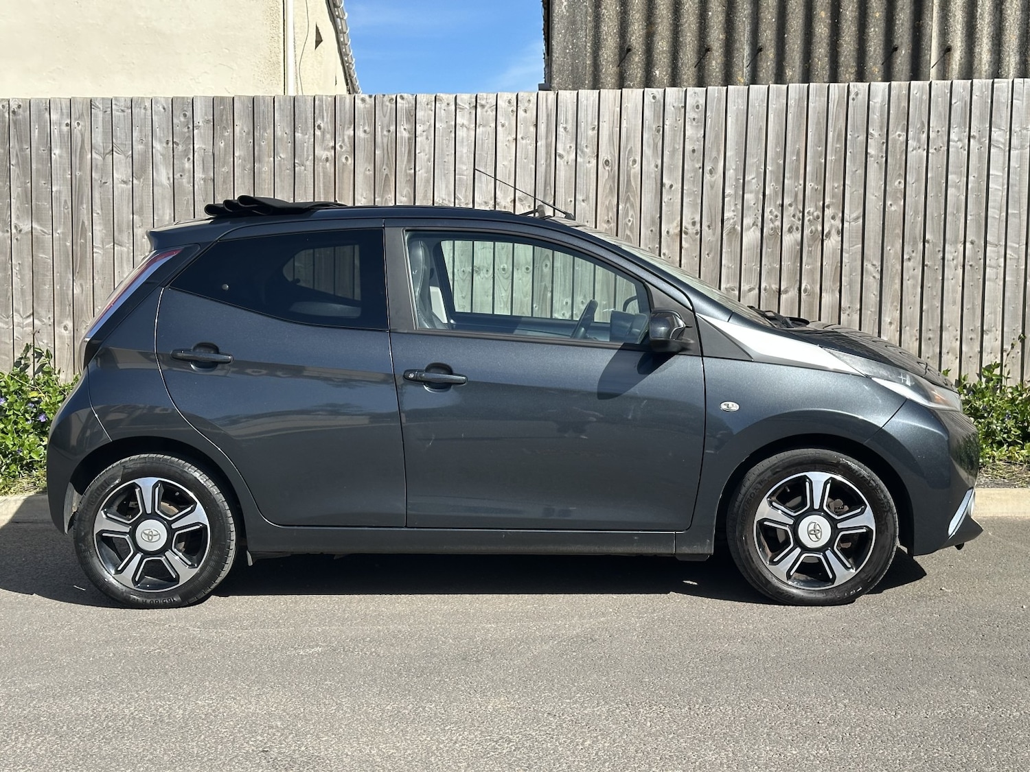 Used Toyota AYGO 2016 for sale - 78141058: Photo 6