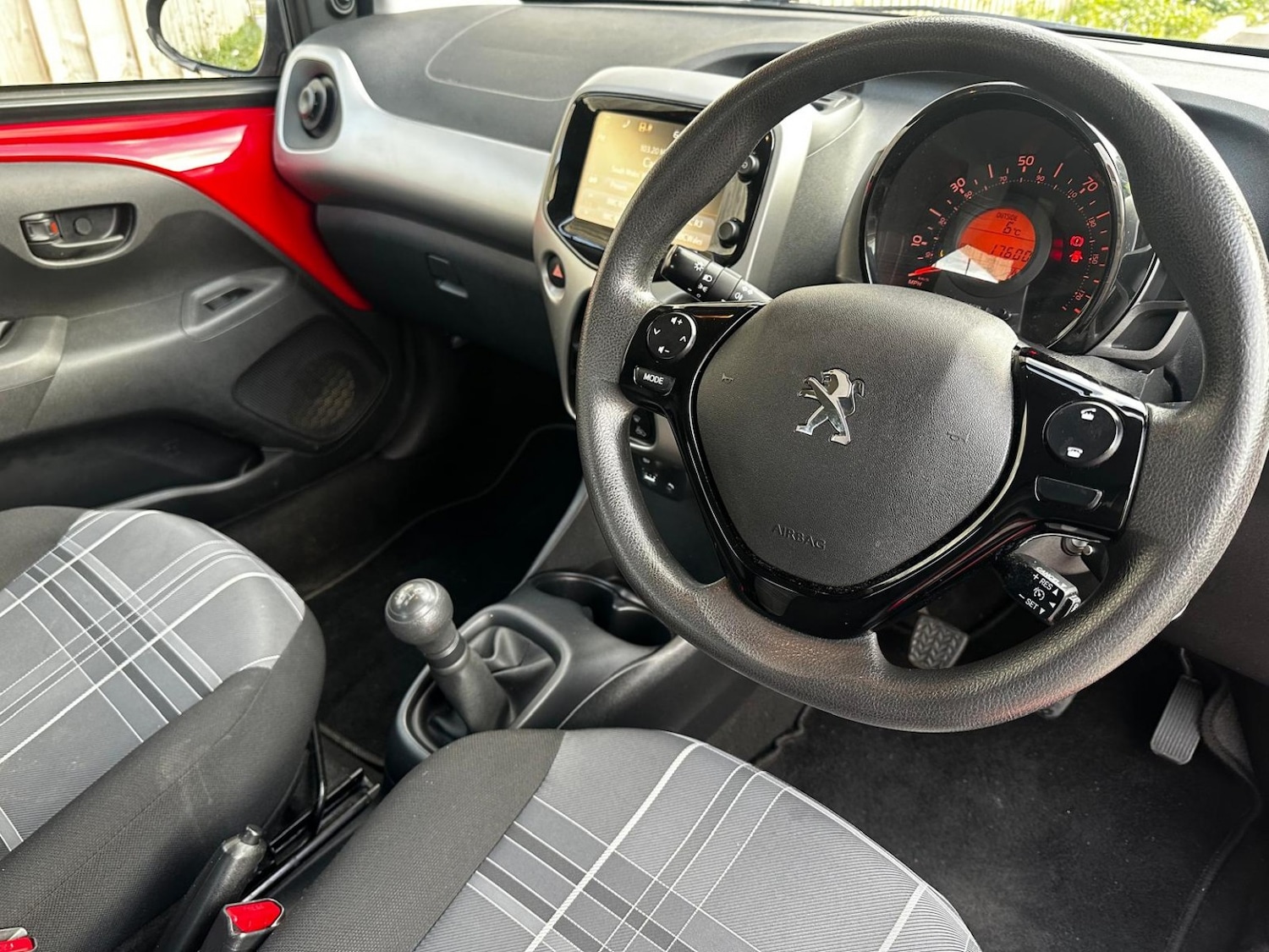 Used Peugeot 108 2016 for sale - 77093956: Photo 10