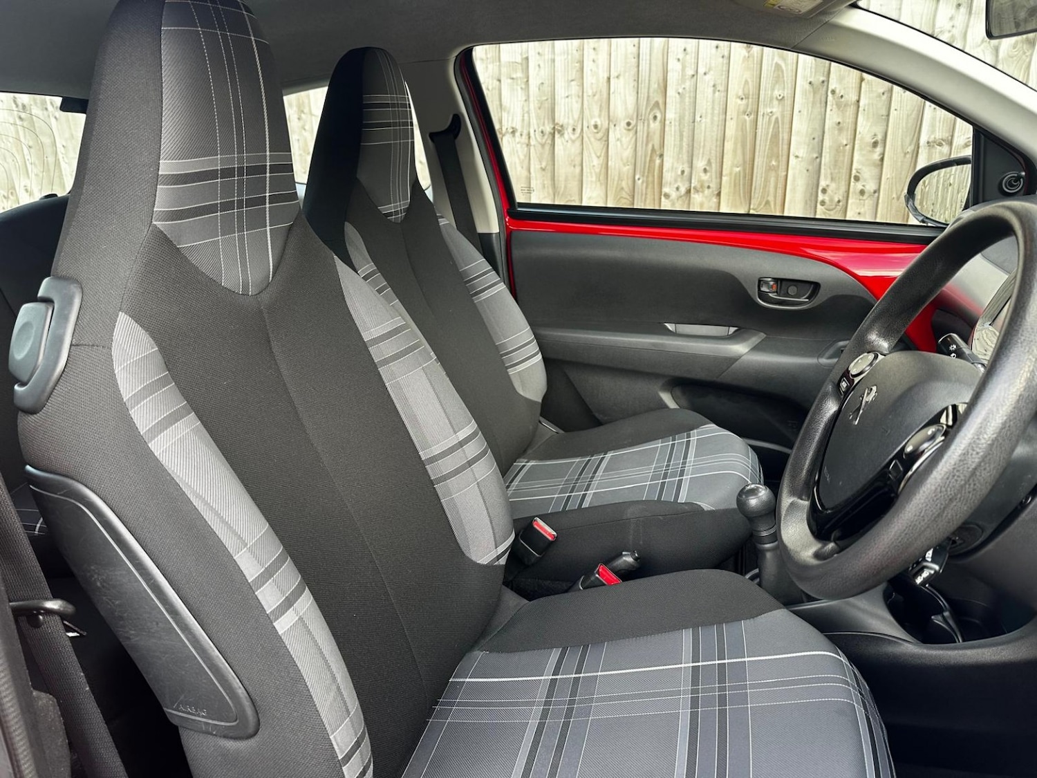 Used Peugeot 108 2016 for sale - 77093956: Photo 17