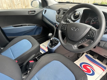 Used Hyundai i10 2015 for sale - 77897796: Photo