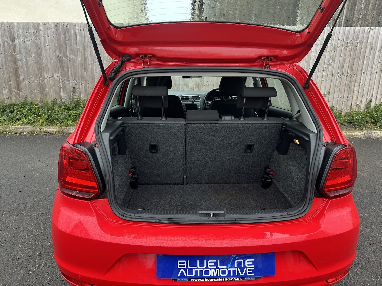 Used Volkswagen Polo 2015 for sale - 77945706: Photo 11