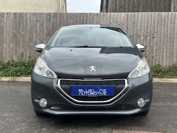 Used Peugeot 208 2015 for sale - 77802644: Photo