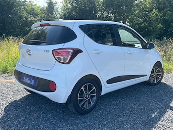 Used Hyundai i10 2018 for sale - 79010825: Photo