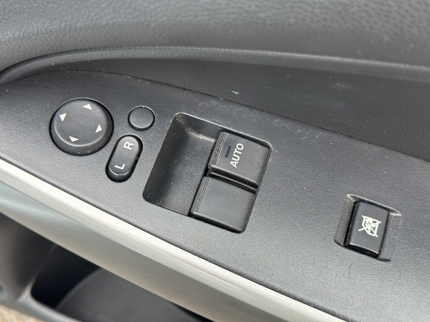 Used Mazda Mazda2 2010 for sale - 77915728: Photo 18