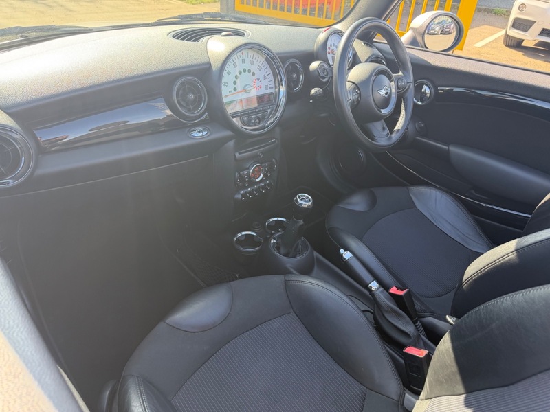 Used MINI Convertible 2012 for sale - 77976866: Photo 21