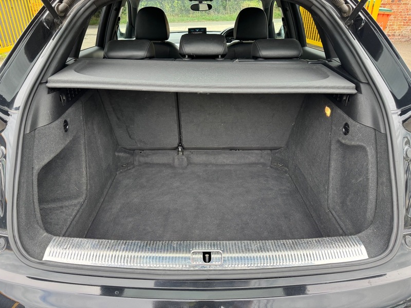 Used Audi Q3 2013 for sale - 76093102: Photo 10