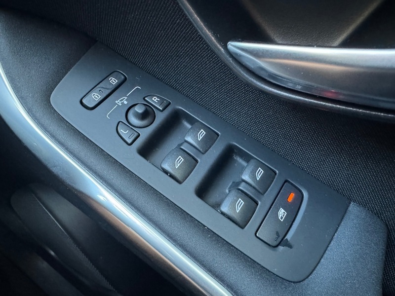 Used Volvo V40 2016 for sale - 76821366: Photo 19