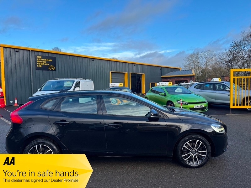 Used Volvo V40 2016 for sale - 76821366: Photo 2