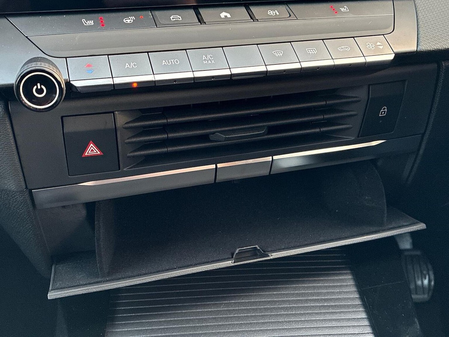 Used Vauxhall Astra 2025 for sale - 76982875: Photo 22