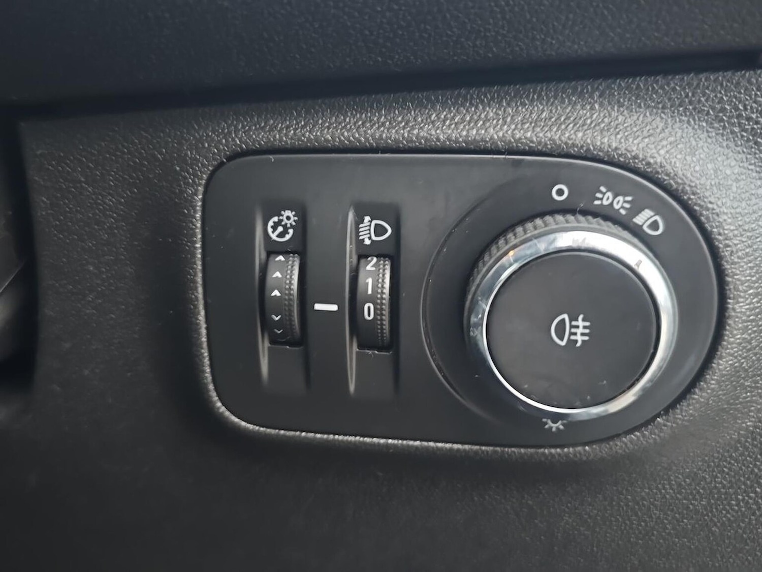 Used Vauxhall ADAM 2016 for sale - 77073252: Photo 32