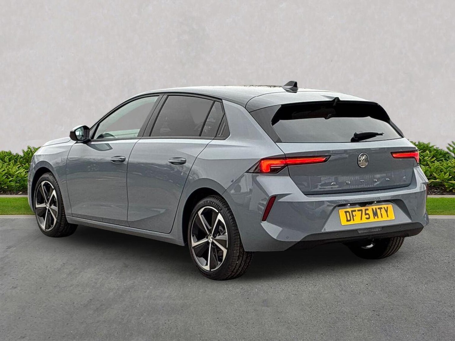 Used Vauxhall Astra 2025 for sale - 76725843: Photo 2