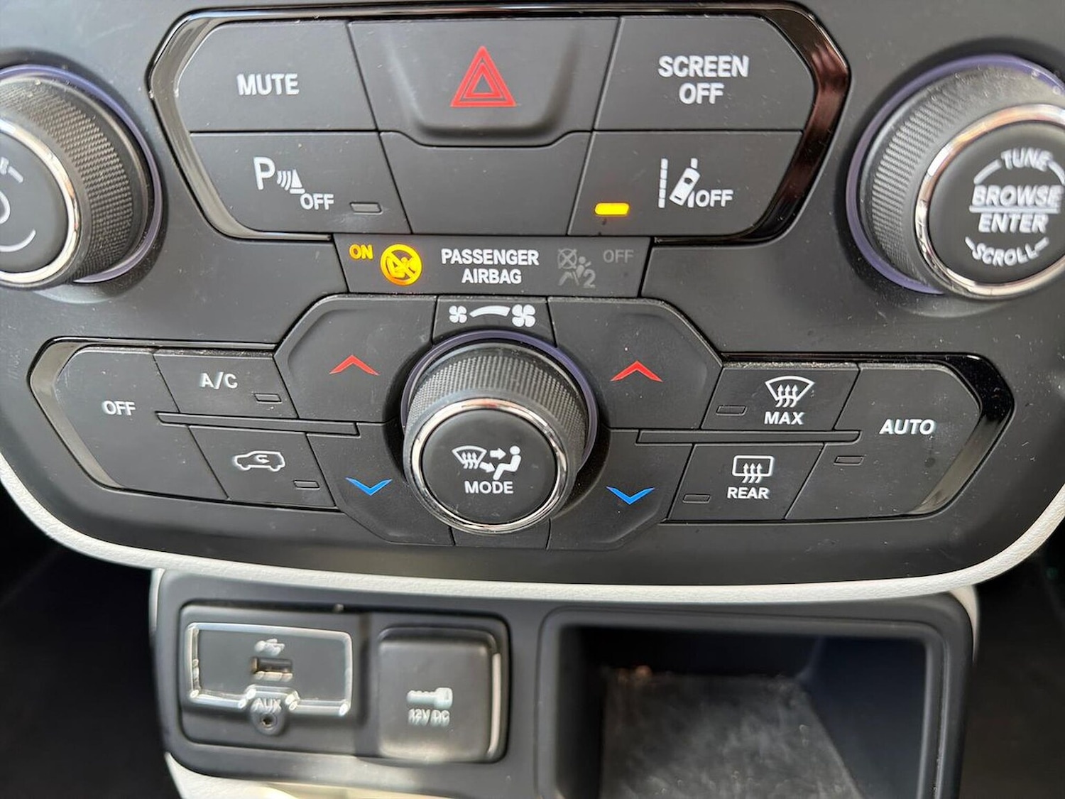 Used Jeep Renegade 2020 for sale - 78218646: Photo 14