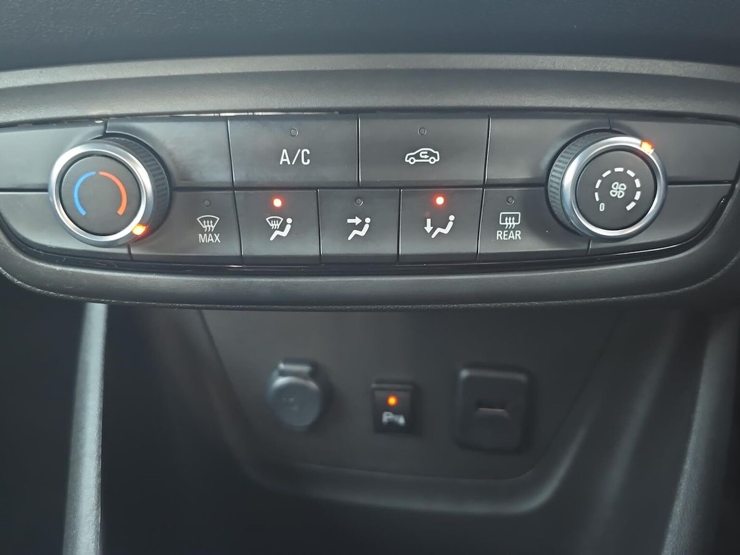 Used Vauxhall Crossland 2023 for sale - 76605583: Photo 12