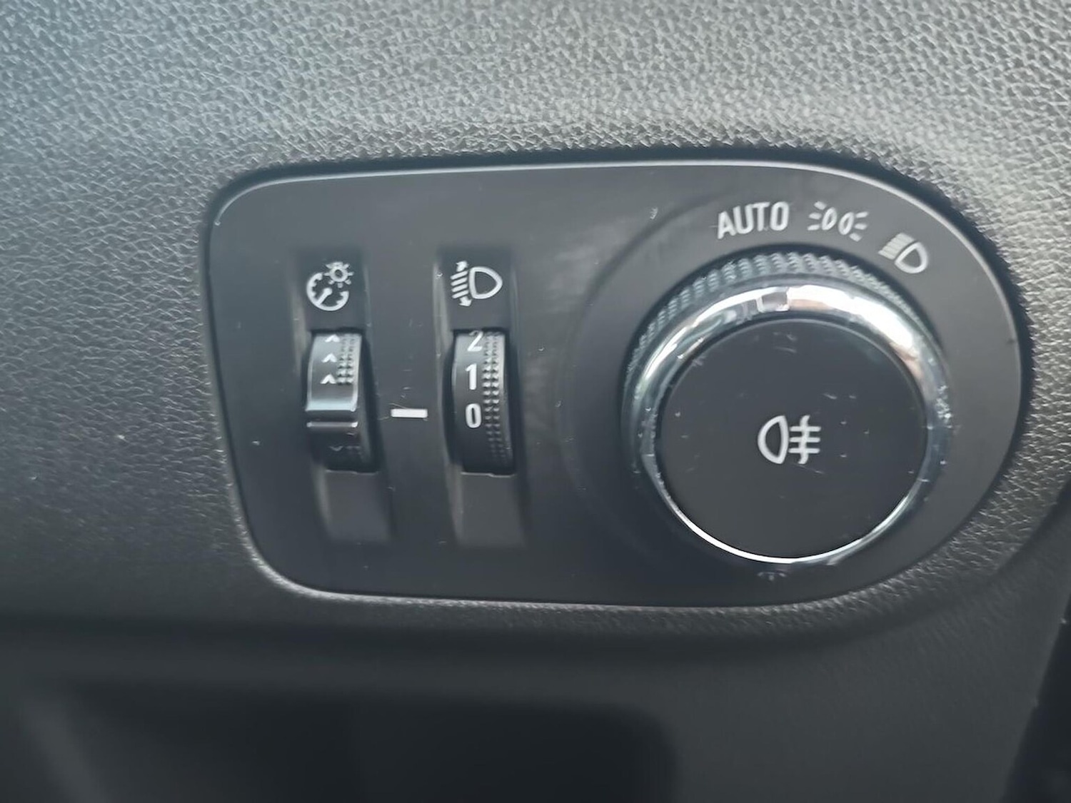 Used Vauxhall Crossland 2023 for sale - 76605583: Photo 32