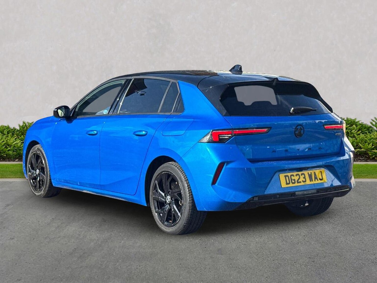 Used Vauxhall Astra 2023 for sale - 78195748: Photo 2